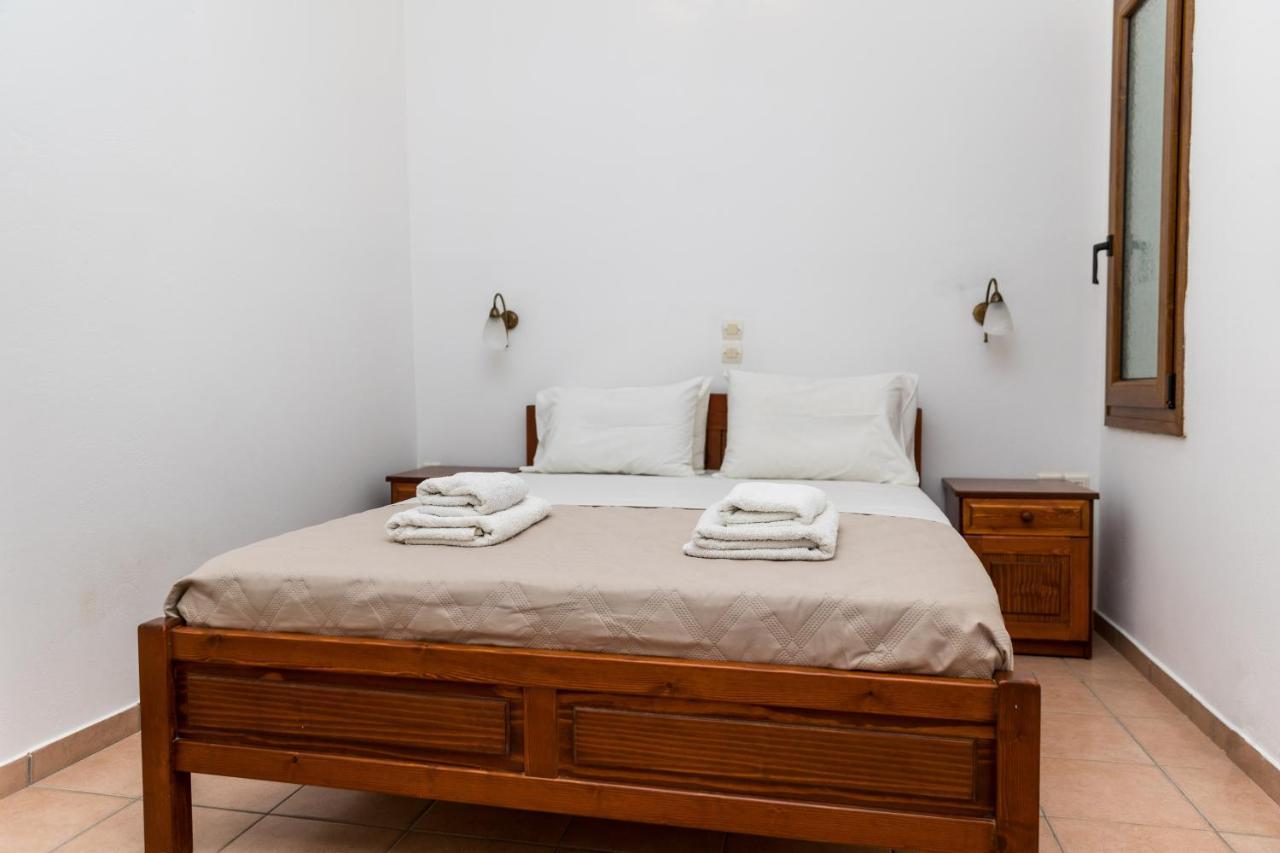 Aqua Naxos Apartments & Suites Agios Prokopios  Luaran gambar
